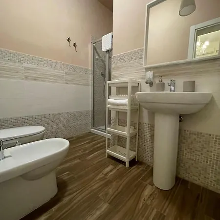 Nocleg ze śniadaniem Le Cascine 4*